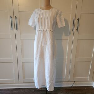 White Linen Dress Vtg  Pleated Top Details And Mother Of Pearl Buttons Sz 8